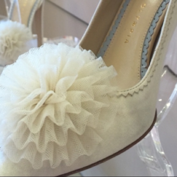 🛍 Desirée pom pom-embellished silk pump - Picture 4 of 8